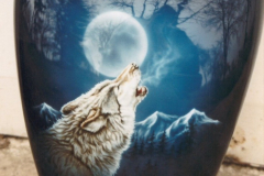Airbrush-Tank-Wolf-and-Moon